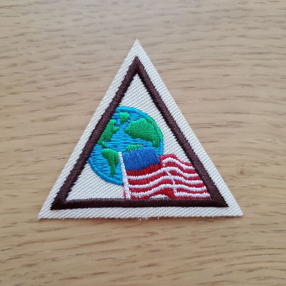 Vintage Y2K Girl Scout Brownie Try-It Earth Flag Patch - Picture 1 of 3